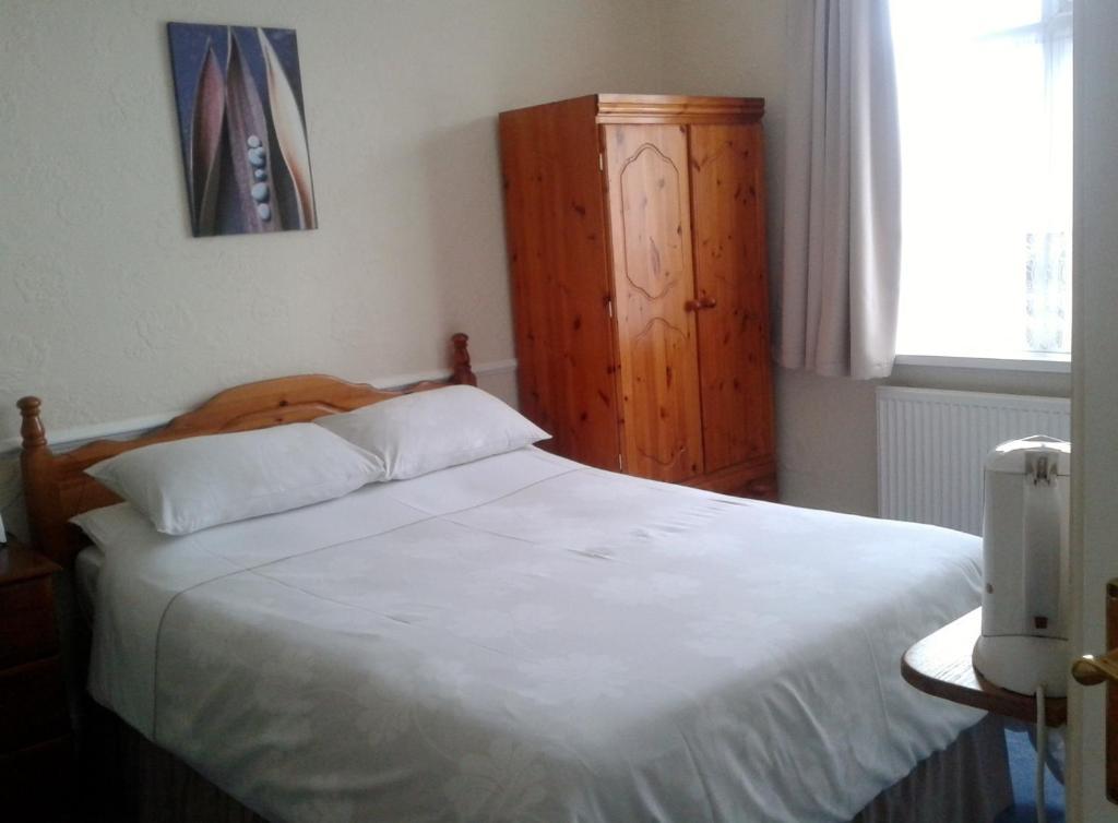 Bed and Breakfast Gables Nest Бирмингем Номер фото